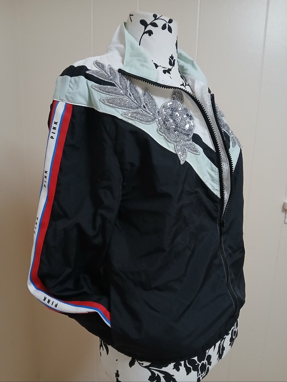 VICTORIA SECRET PINK Black Zip-Up Jacket with Silver Floral Appliqué - Picture 2 of 12